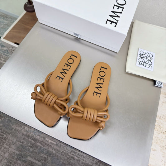 LOEWE 26S БОСОНІЖКИ FLAMENCO KNOT ЗІ ШКІРИ ТЕЛЯТИ КОЛЬОРУ КЕМЕЛ