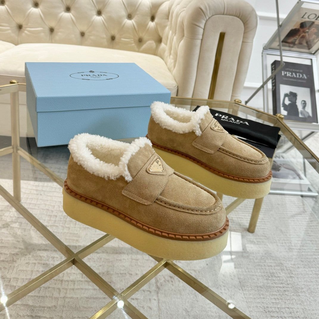 SUEDE LOAFER LIGHT FRENCH BEIGE WITH SHEARLING LINING - 35
