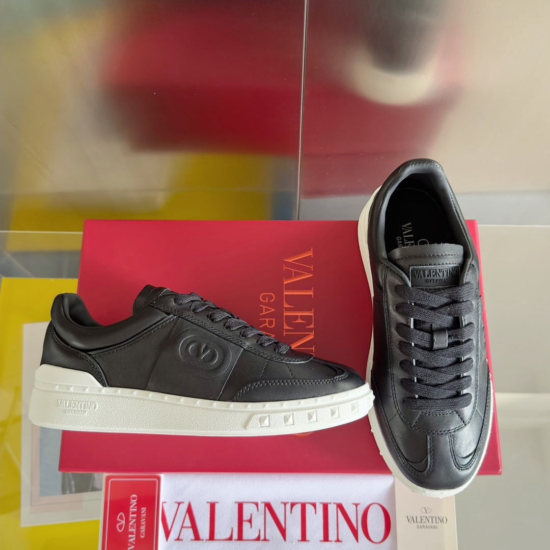 UPVILLAGE LOW TOP IN BLACK NAPPA LEATHER SNEAKER - 35