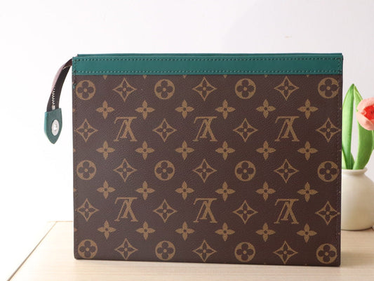 LV 25S POCHETTE VOYAGE 26 ЗЕЛЕНИЙ MONOGRAM MACASSAR З ПОКРИТТЯМ ПОЛОТНА ВІДТІНКУ БОРНЕО