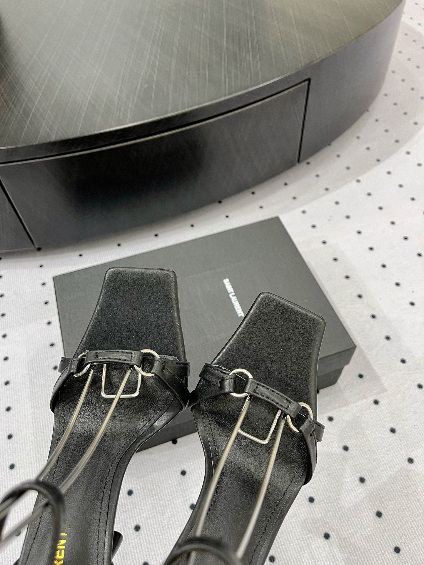 SL ANKLE-BUCKLE HEELED SANDALS BLACK CALFSKIN - 35