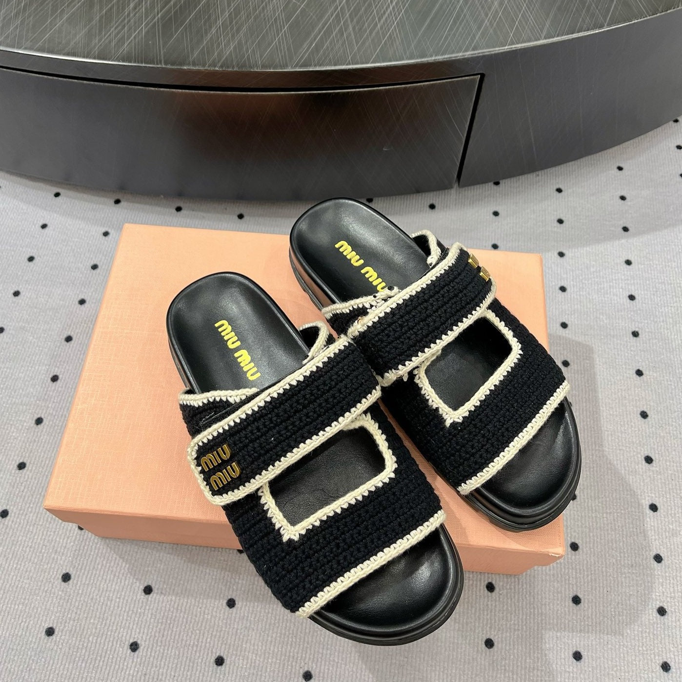 Sandals Black With Ivory Border Fabric - 35