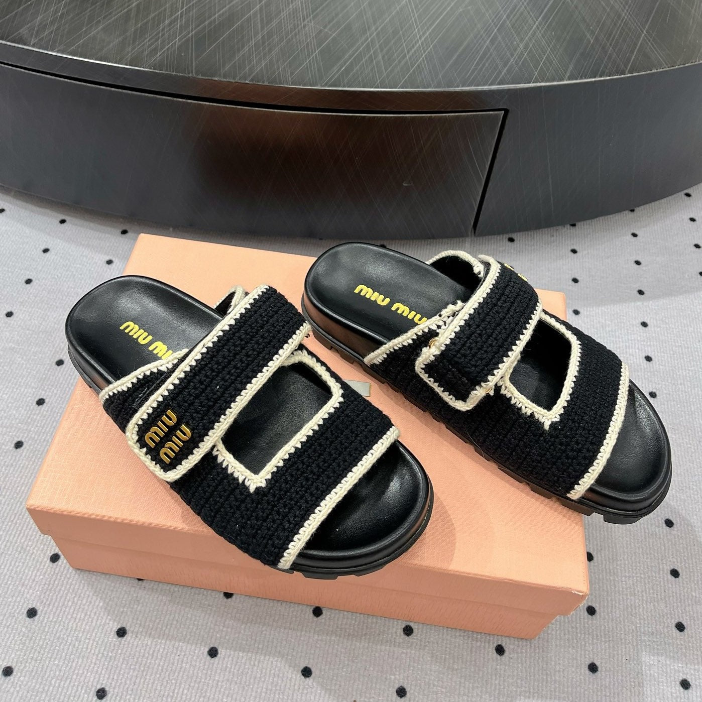 Sandals Black With Ivory Border Fabric - 35