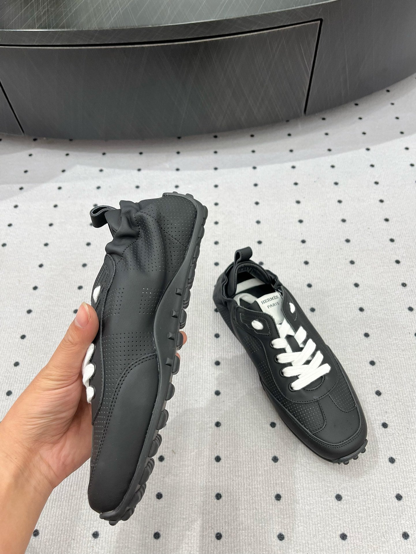 TRAIL SNEAKER IN BLACK CALFSKIN - 35