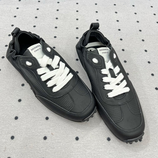 TRAIL SNEAKER IN BLACK CALFSKIN - 35