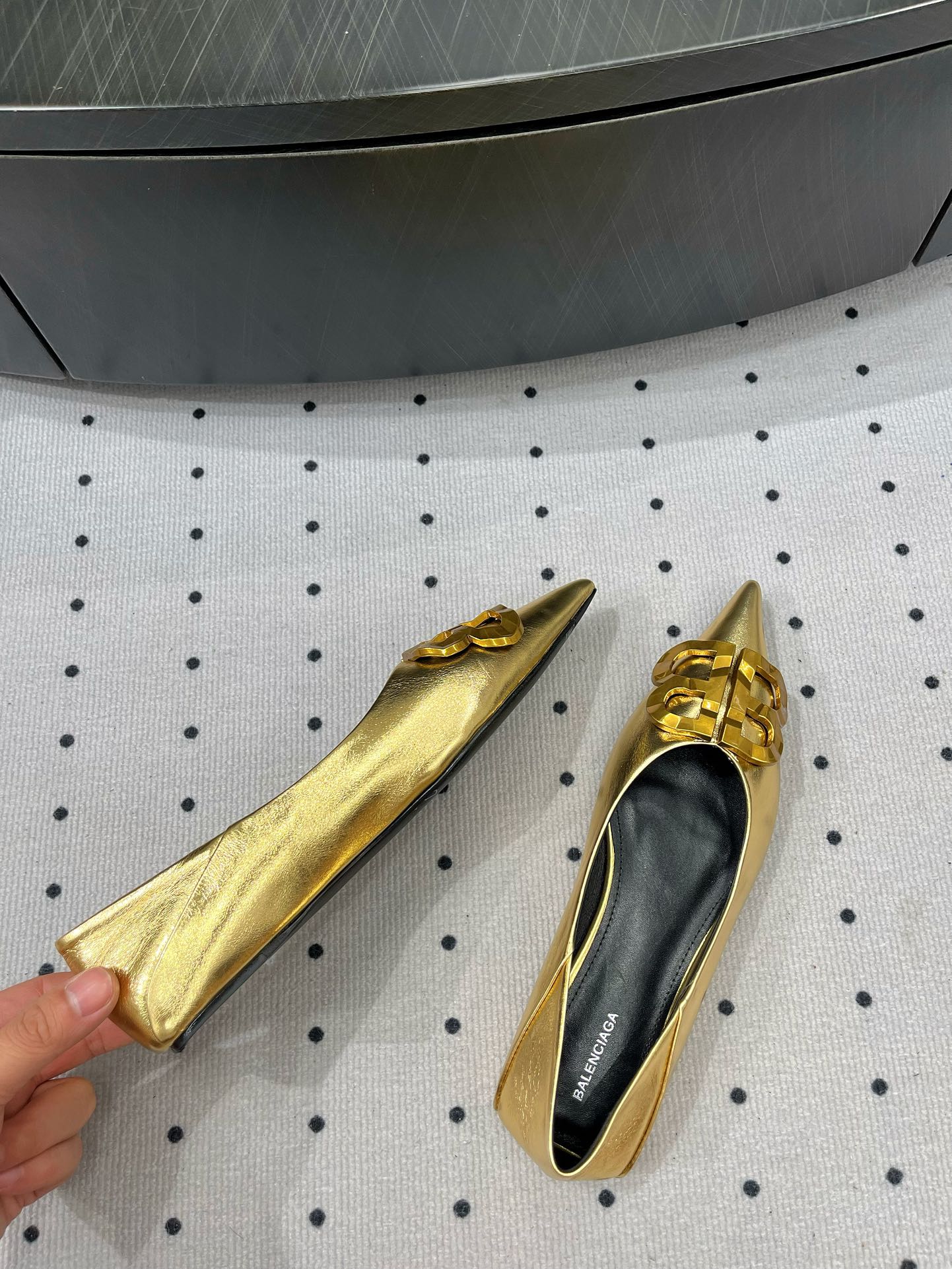 POINTED BB GOLD BUCKLE BALLET FLAT IN GOLD METALLIC SHINY CALFSKIN - 35