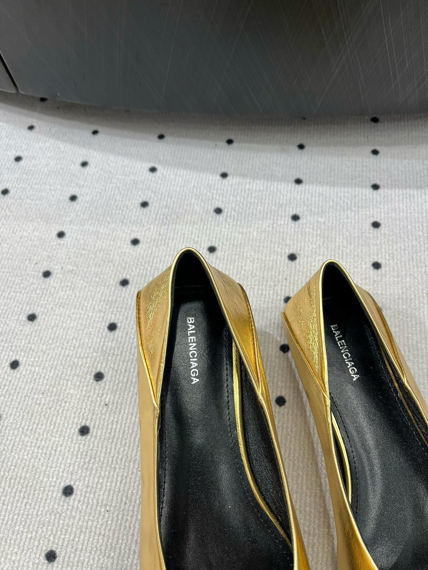 POINTED BB GOLD BUCKLE BALLET FLAT IN GOLD METALLIC SHINY CALFSKIN - 35