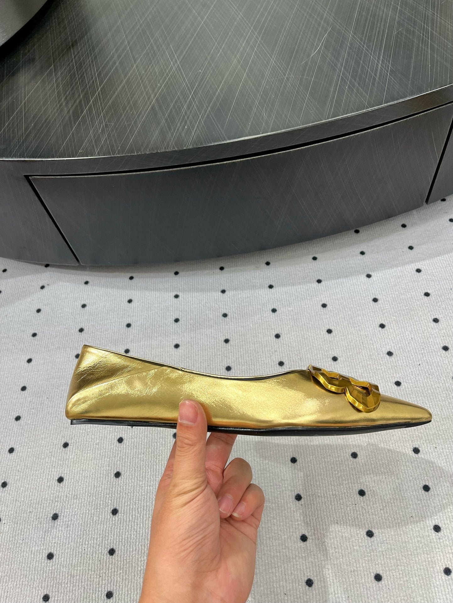 POINTED BB GOLD BUCKLE BALLET FLAT IN GOLD METALLIC SHINY CALFSKIN - 35