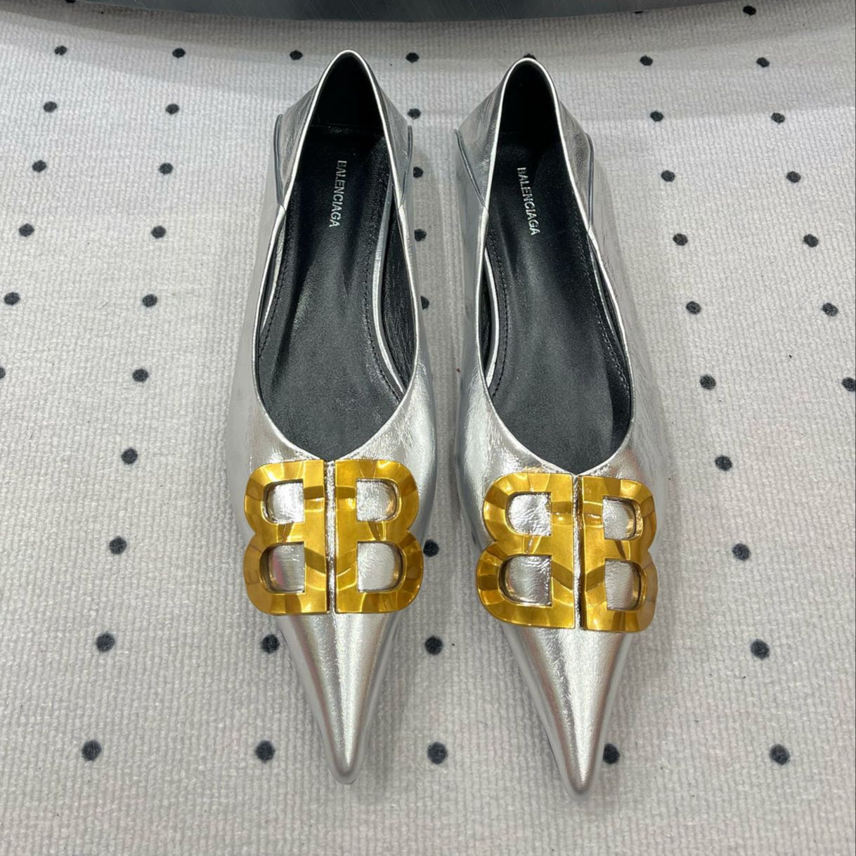 POINTED BB GOLD BUCKLE BALLET FLAT IN SILVER METALLIC SHINY CALFSKIN - 35