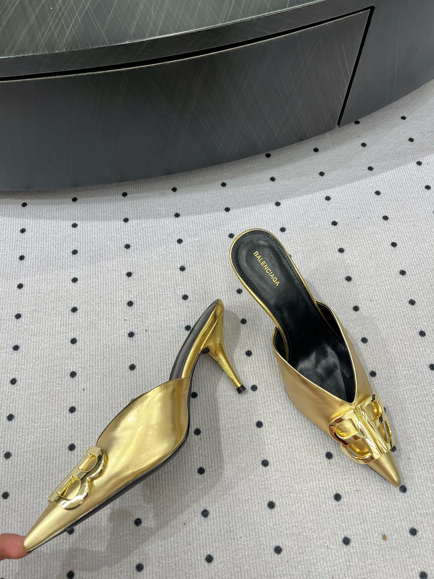 POINTED BB GOLD BUCKLE HEELED SLINGBACK IN GOLD METALLIC SHINY CALFSKIN - 35