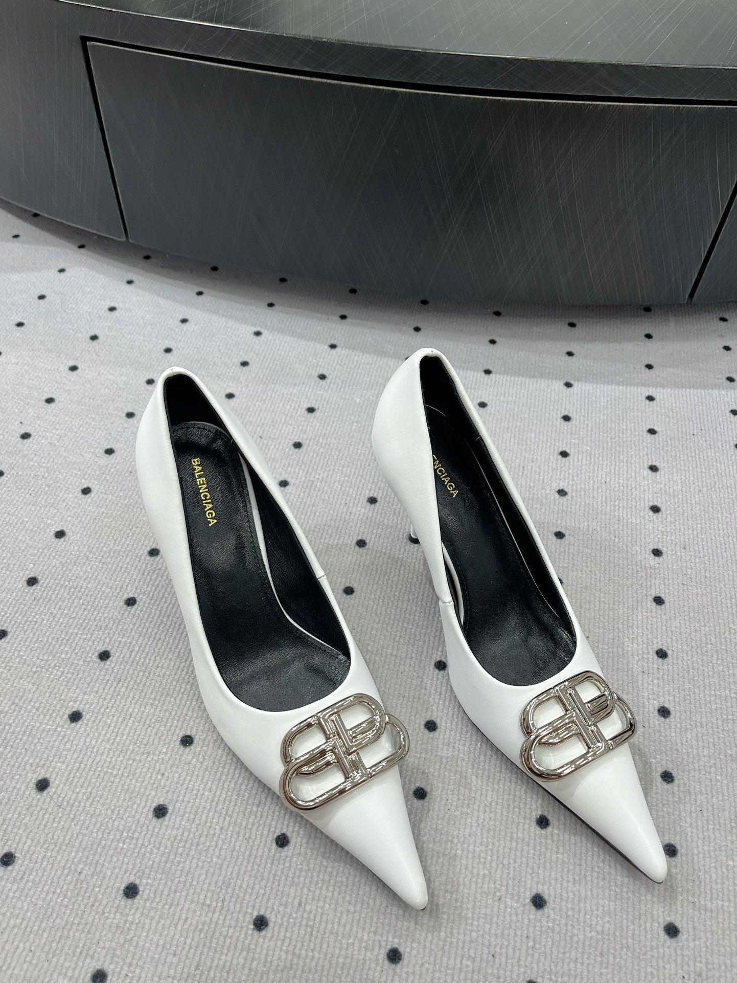 HEELED PUMPS 65 MM IN WHITE GLOSSY CALFSKIN SILVER HARDWARE - 35