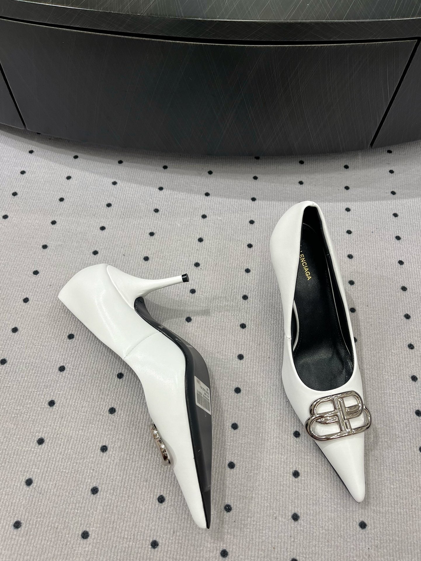 HEELED PUMPS 65 MM IN WHITE GLOSSY CALFSKIN SILVER HARDWARE - 35
