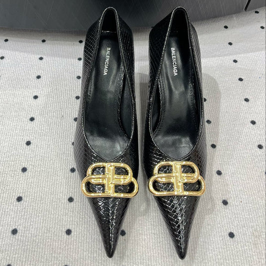 HEELED PUMPS 65 MM IN BLACK LIZARD PATTERN CALFSKIN GOLD HARDWARE - 35