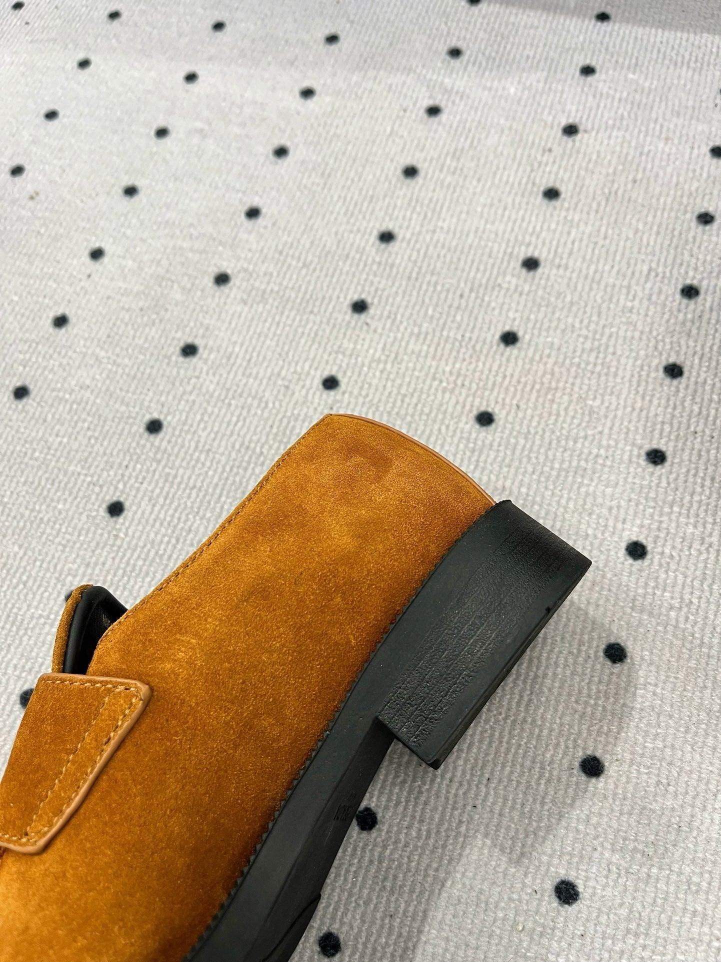 TRIANGLE LOGO LOAFER IN PERU BROWN SUEDE - 35