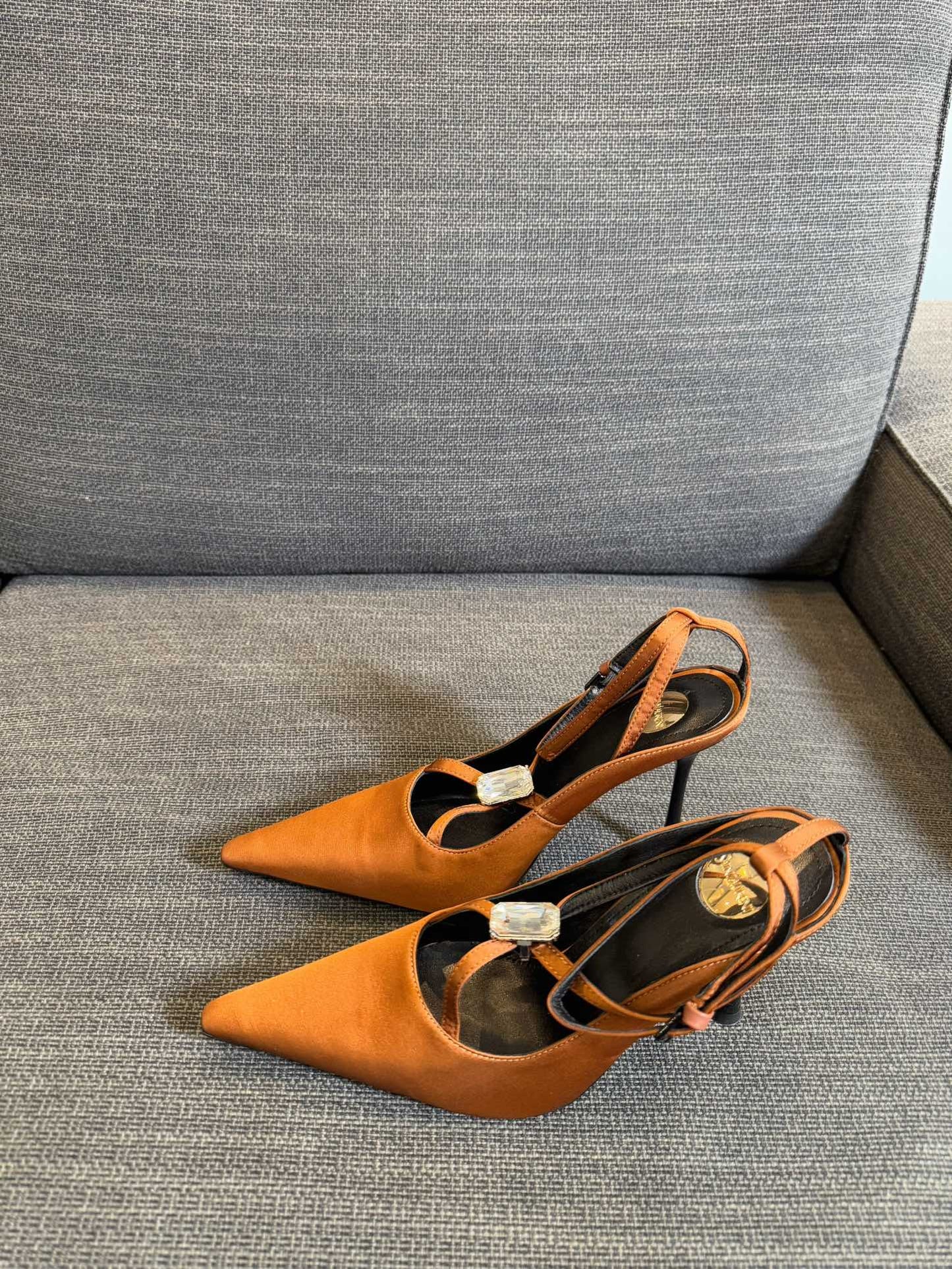 HIGH SANDAL ATTACHED GEM IN TANGELO ORANGE SILK - 35