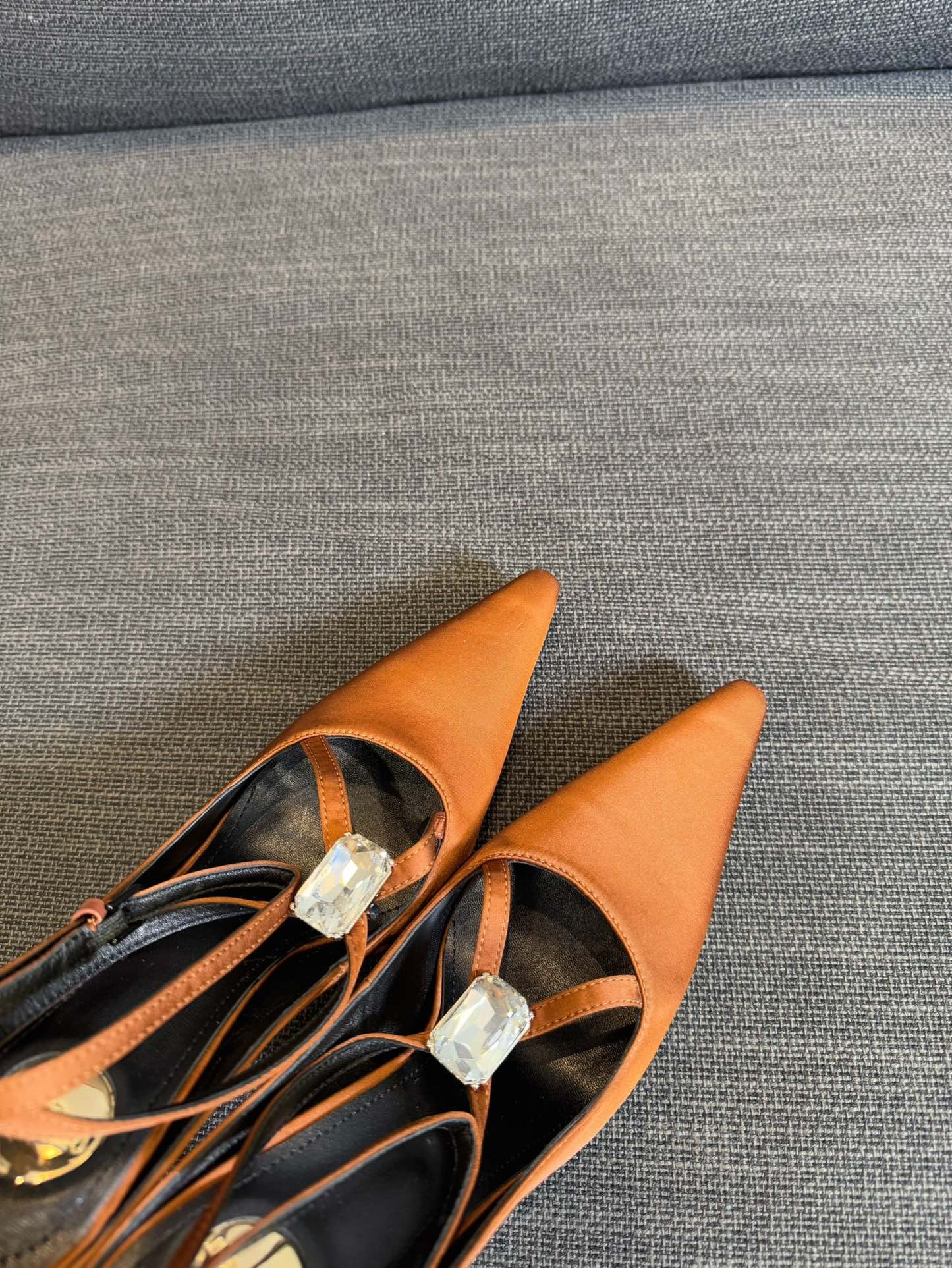 HIGH SANDAL ATTACHED GEM IN TANGELO ORANGE SILK - 35