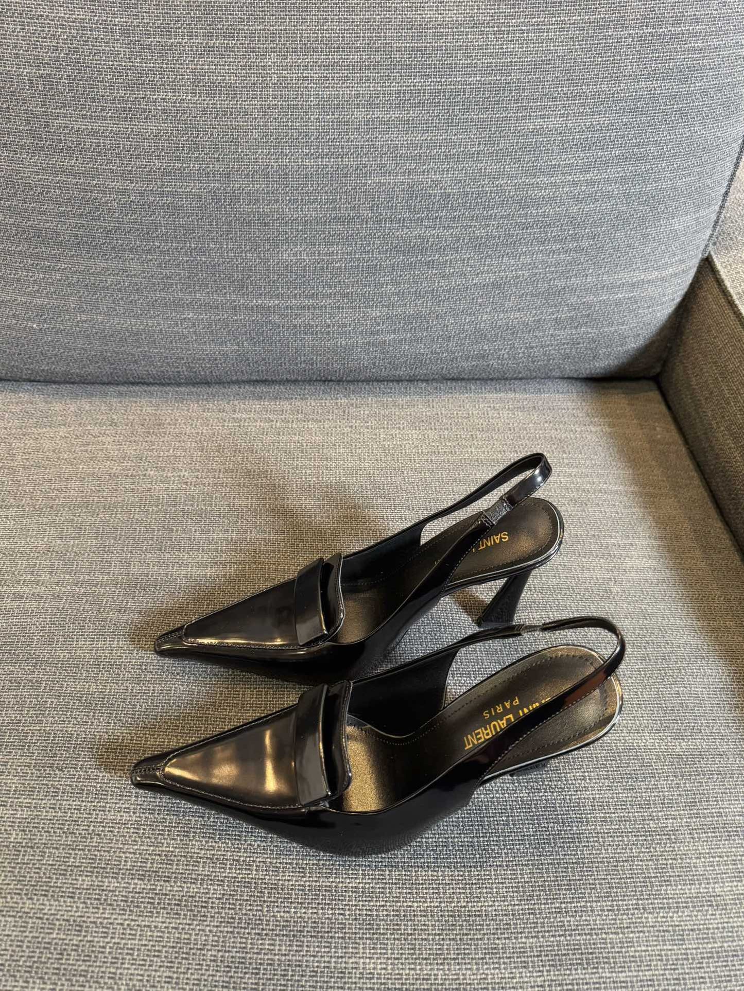POINTED-TOE SLINGBACK PUMPS IN BLACK SHINY CALFSKIN - 35