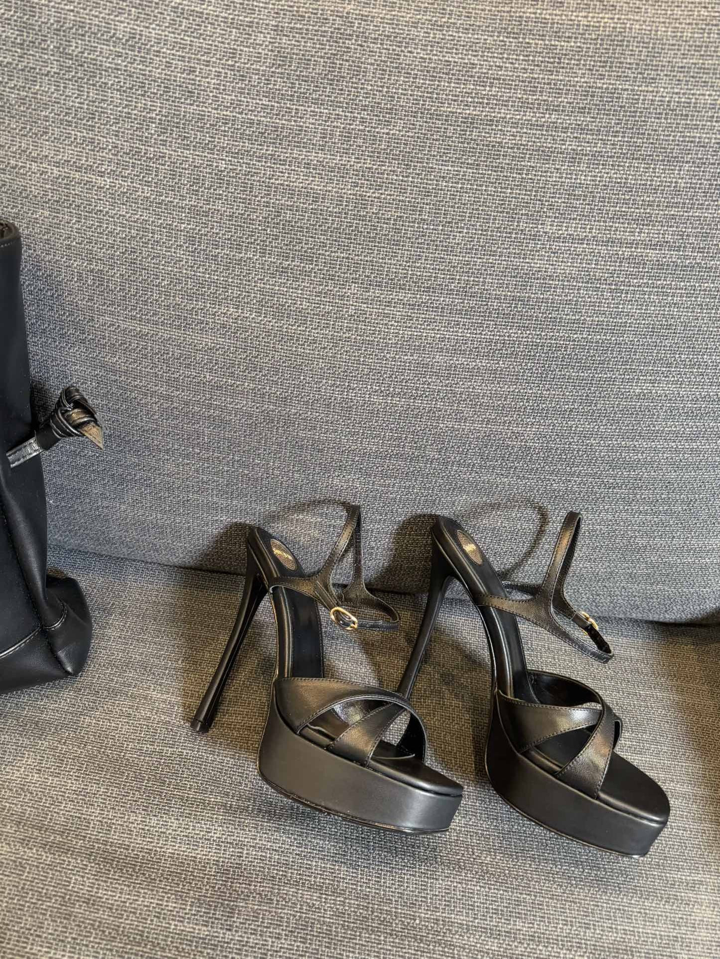DEBBIE PLATFORM SANDALS IN BLACK SMOOTH LAMBSKIN - 35