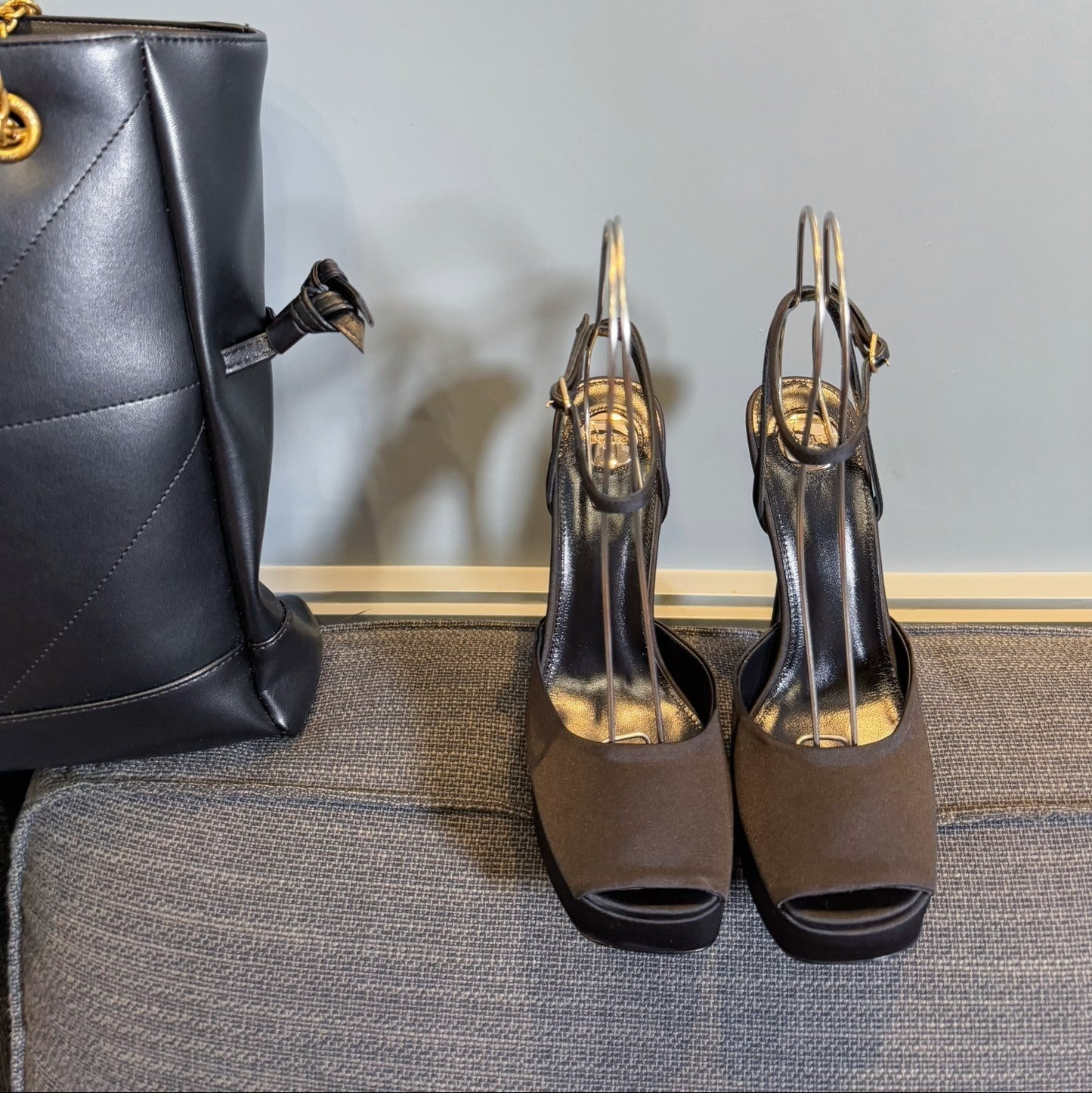 LA SCANDALE PLATFORM SANDALS IN TAUPE BROWN SATIN - 35