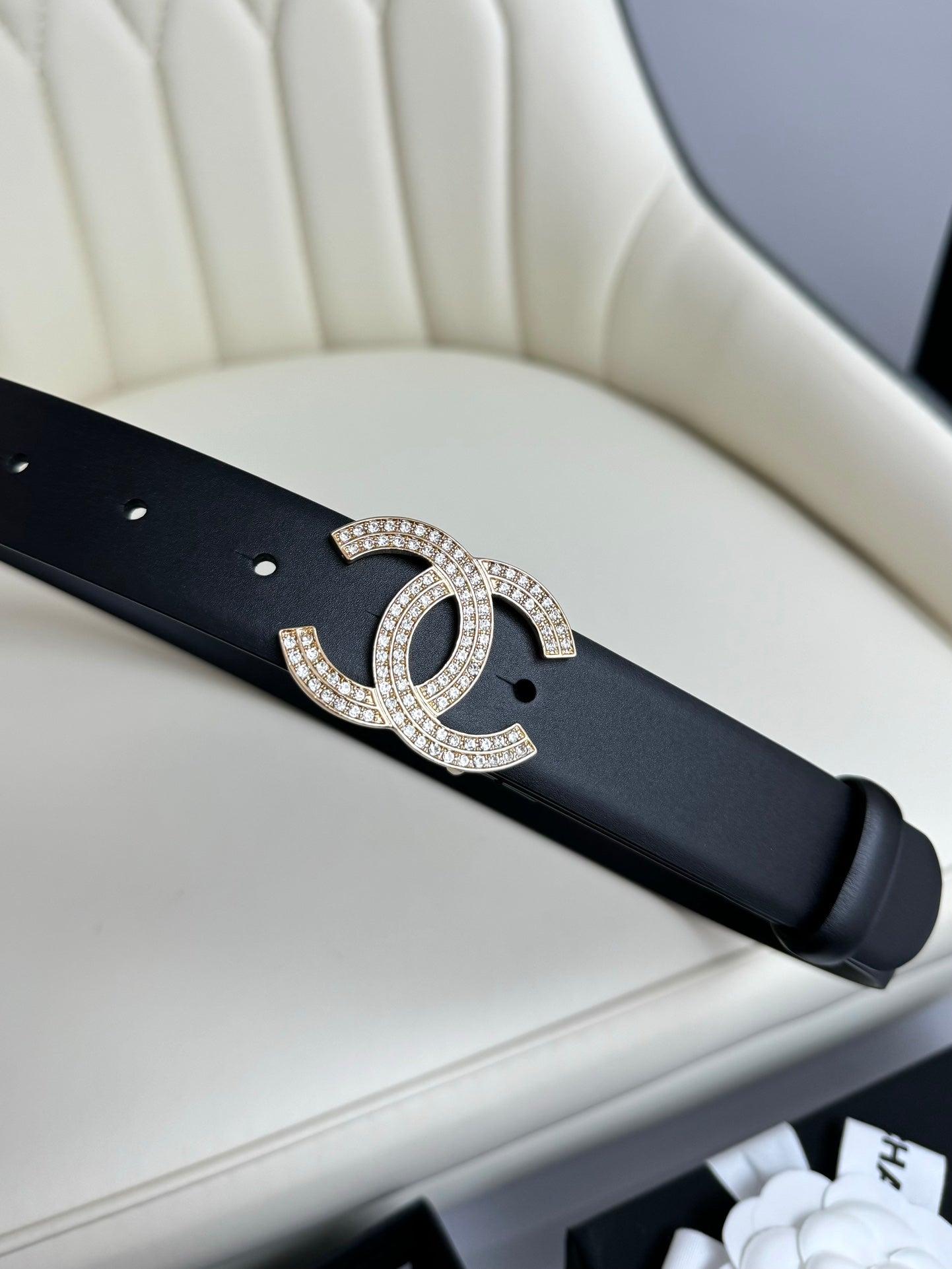 CC BELT 30MM IN BLACK SMOOTH CALFSKIN GOLD HARDWARE ATTACH RHINSTONES - 30