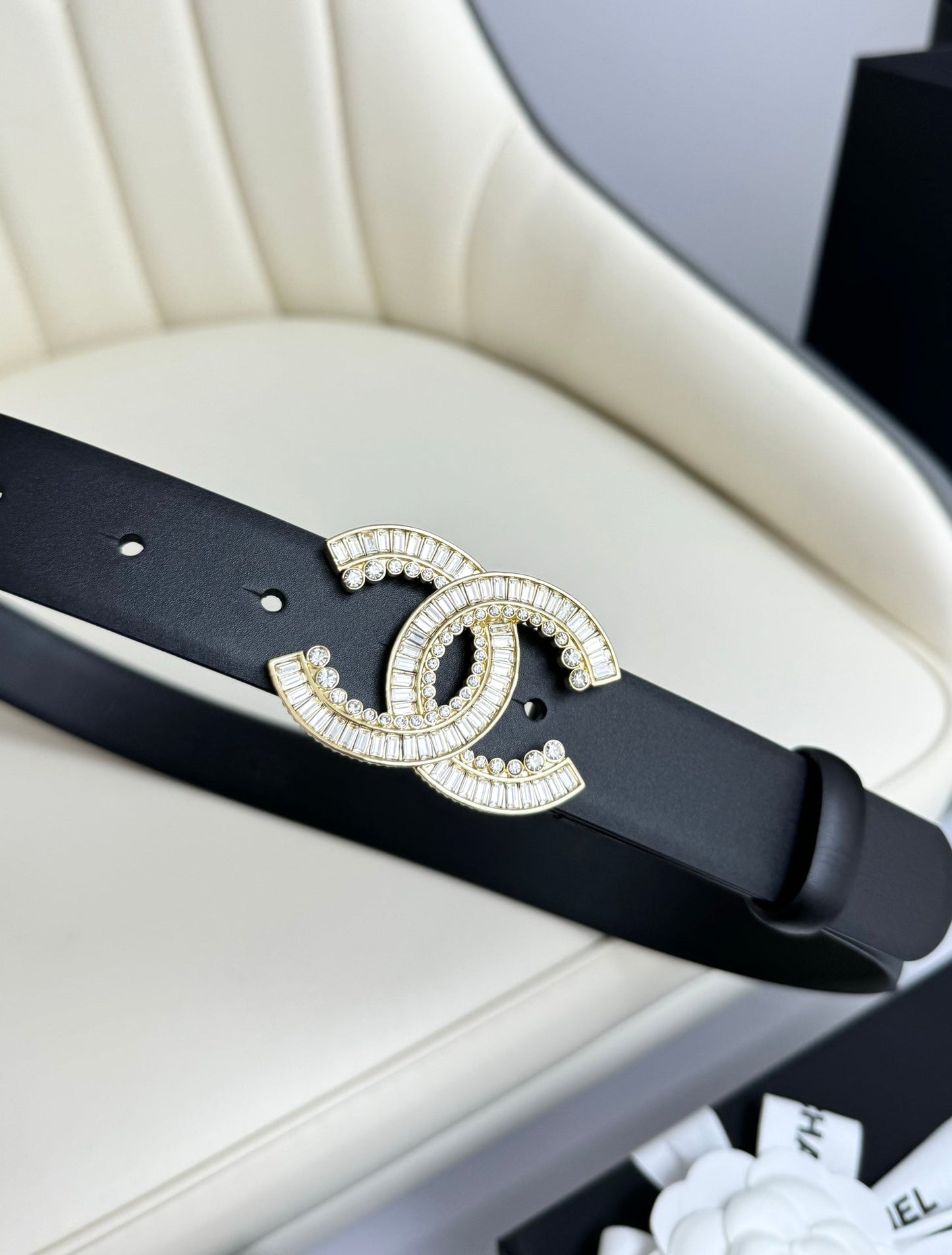 CC BELT 30MM IN BLACK SMOOTH CALFSKIN GOLD HARDWARE ATTACH RHINSTONE - 30