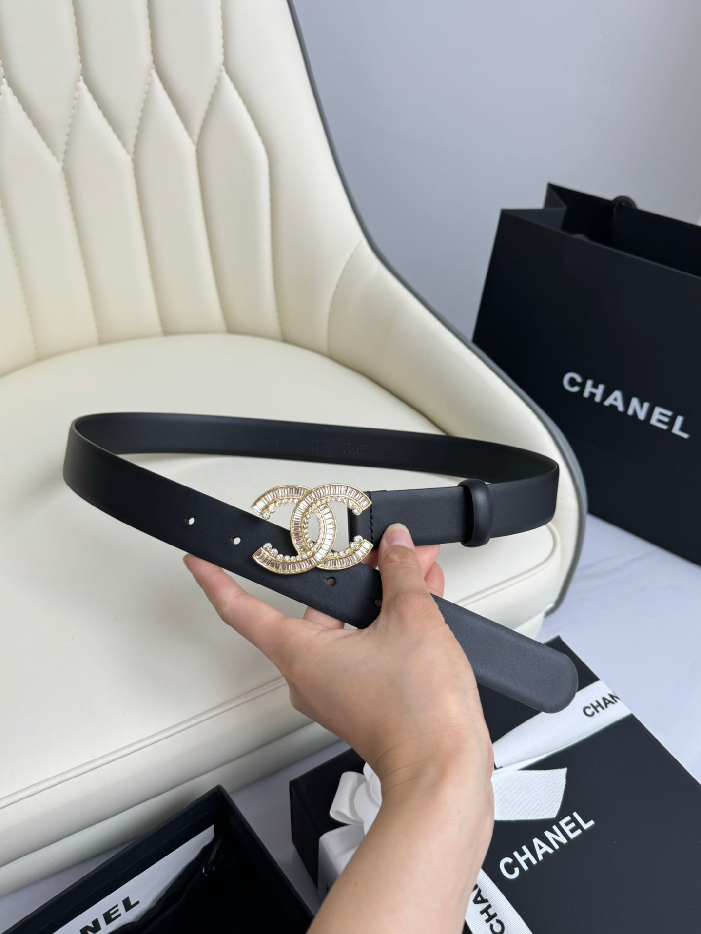 CC BELT 30MM IN BLACK SMOOTH CALFSKIN GOLD HARDWARE ATTACH RHINSTONE - 30
