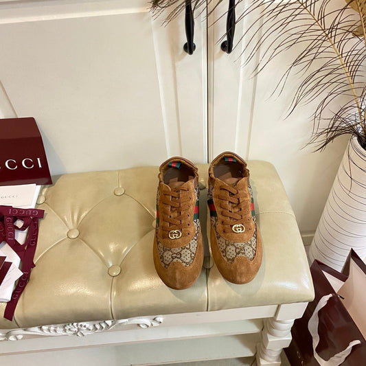 Кросівки GUCCI 26S з коричневої замші, оздоблені кристалами