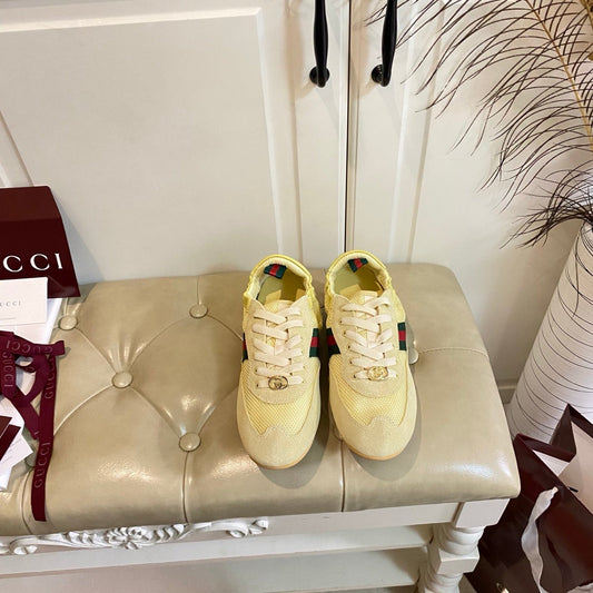 КРОСІВКИ GUCCI 26S ЗІ СВІТЛО-ЖОВТОЇ ЗАМШІ ТА СІТЧАСТОЇ ТКАНИНИ