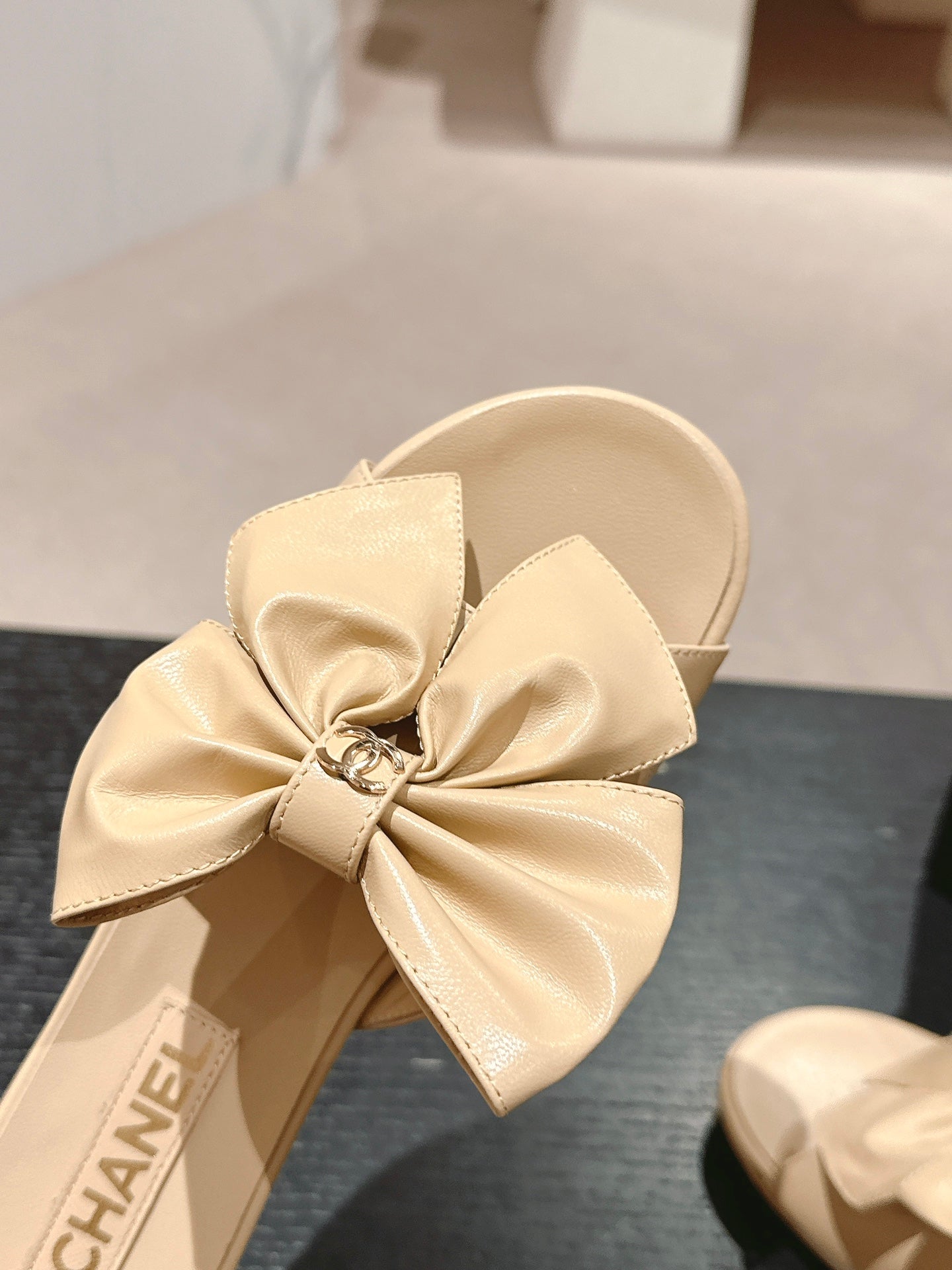 BOW LADY SLIPPERS BEIGE CREAM LAMBSKIN - 34
