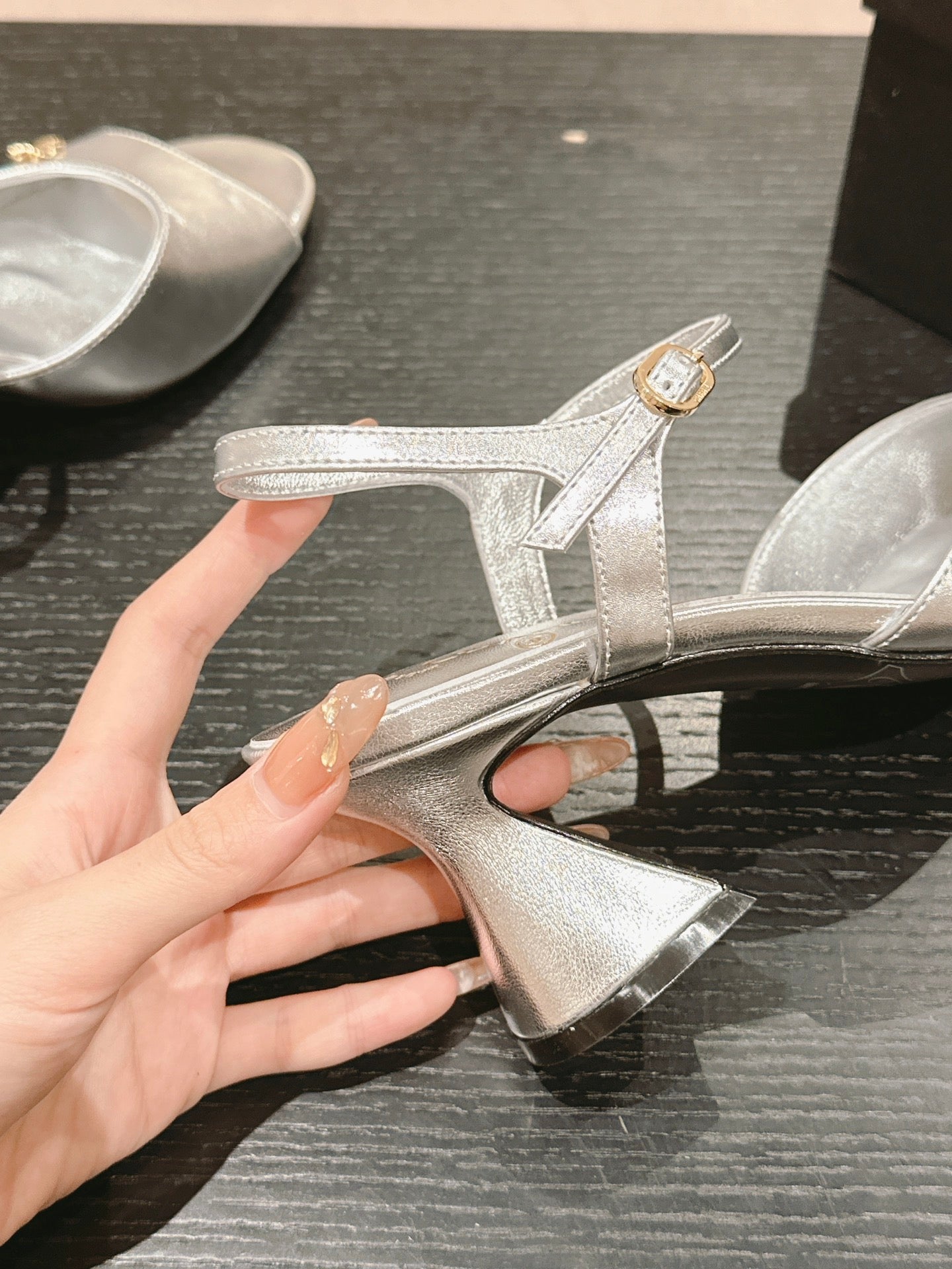 HIGH HEELS SANDAL IN SILVER LAMBSKIN - 35