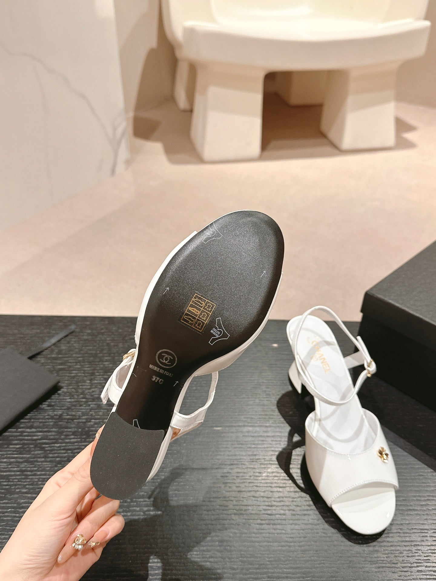 HIGH HEELS SANDAL IN WHITE LAMBSKIN - 35
