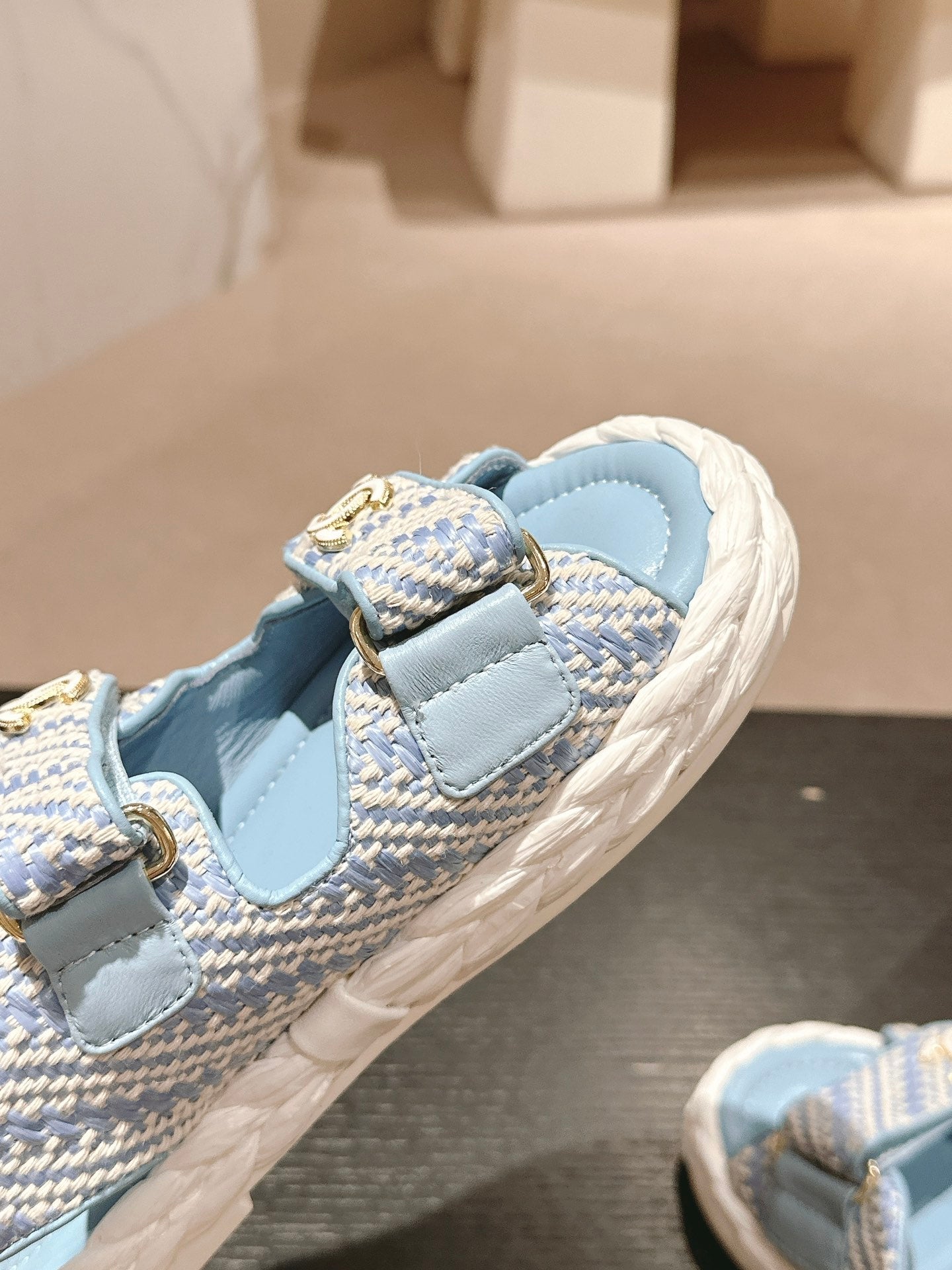 CC DAD SANDALS IN LIGHT BLUE CALFSKIN - 34