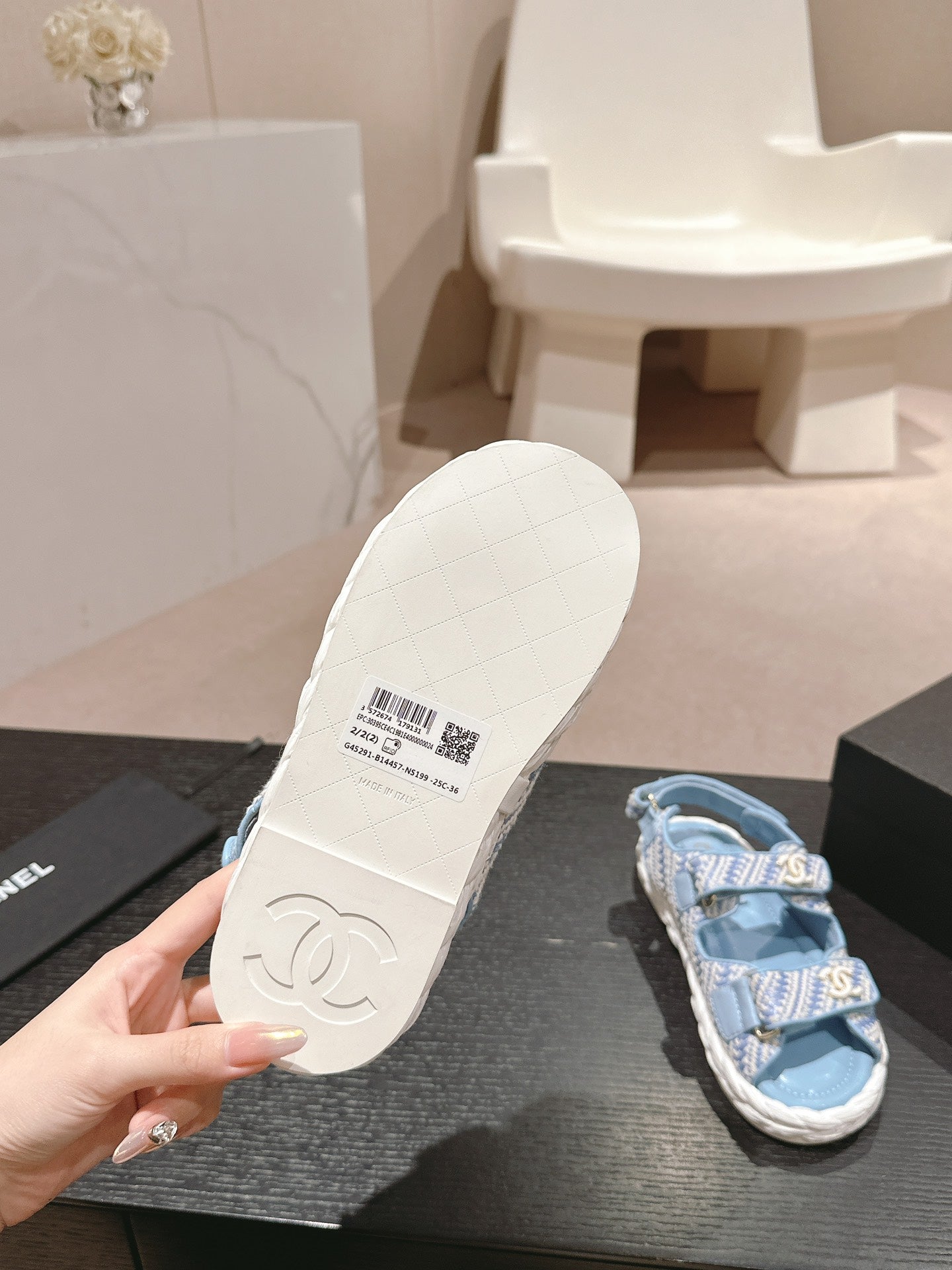 CC DAD SANDALS IN LIGHT BLUE CALFSKIN - 34