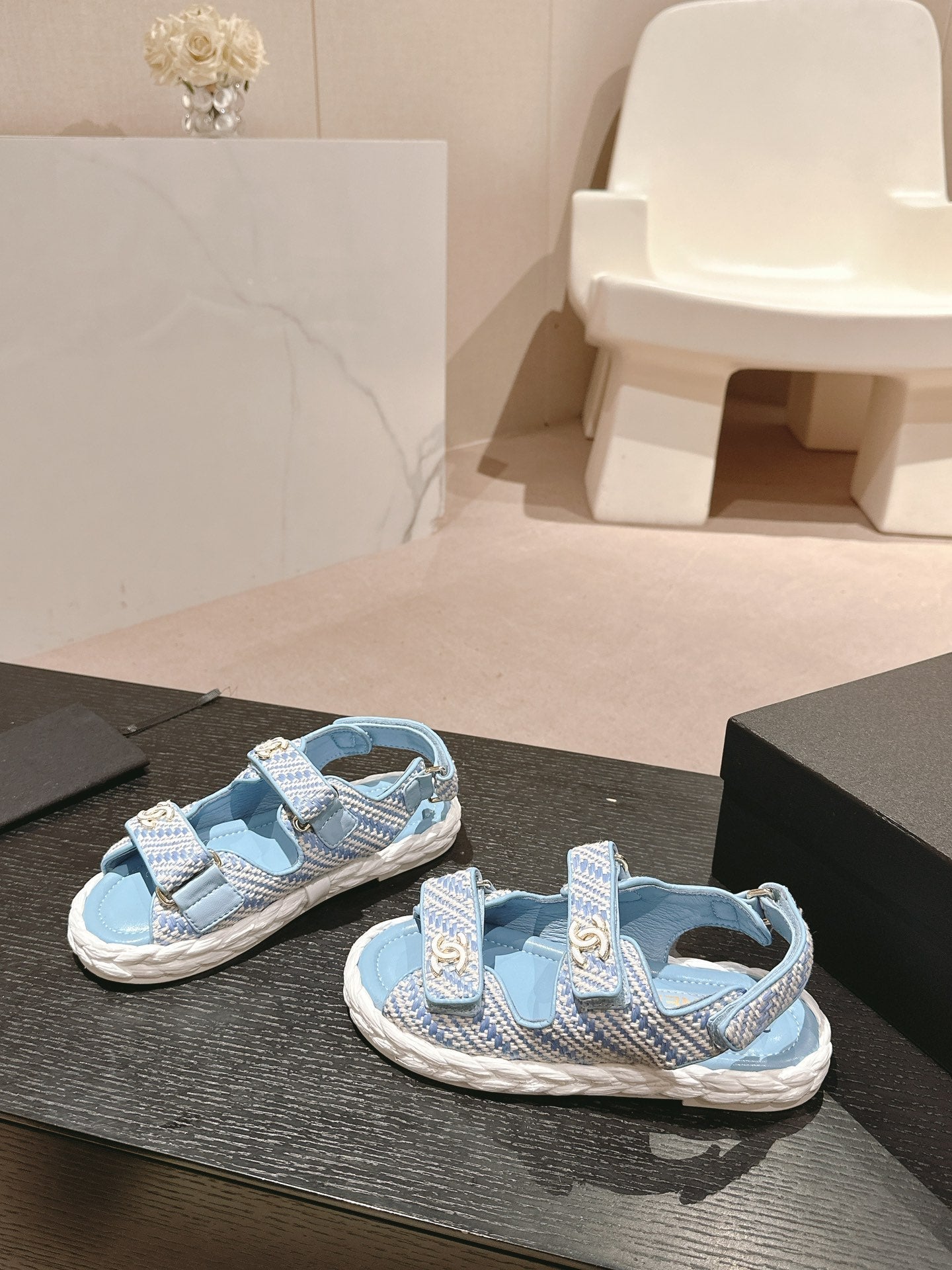CC DAD SANDALS IN LIGHT BLUE CALFSKIN - 34