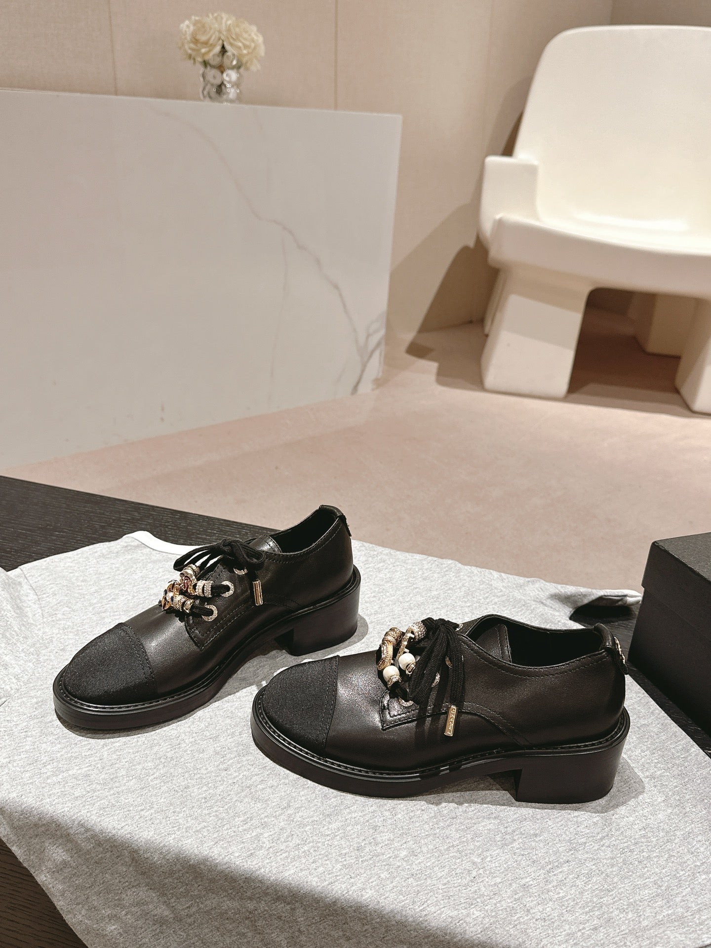 OXFORD SHOES BLACK SHEEPSKIN - 34