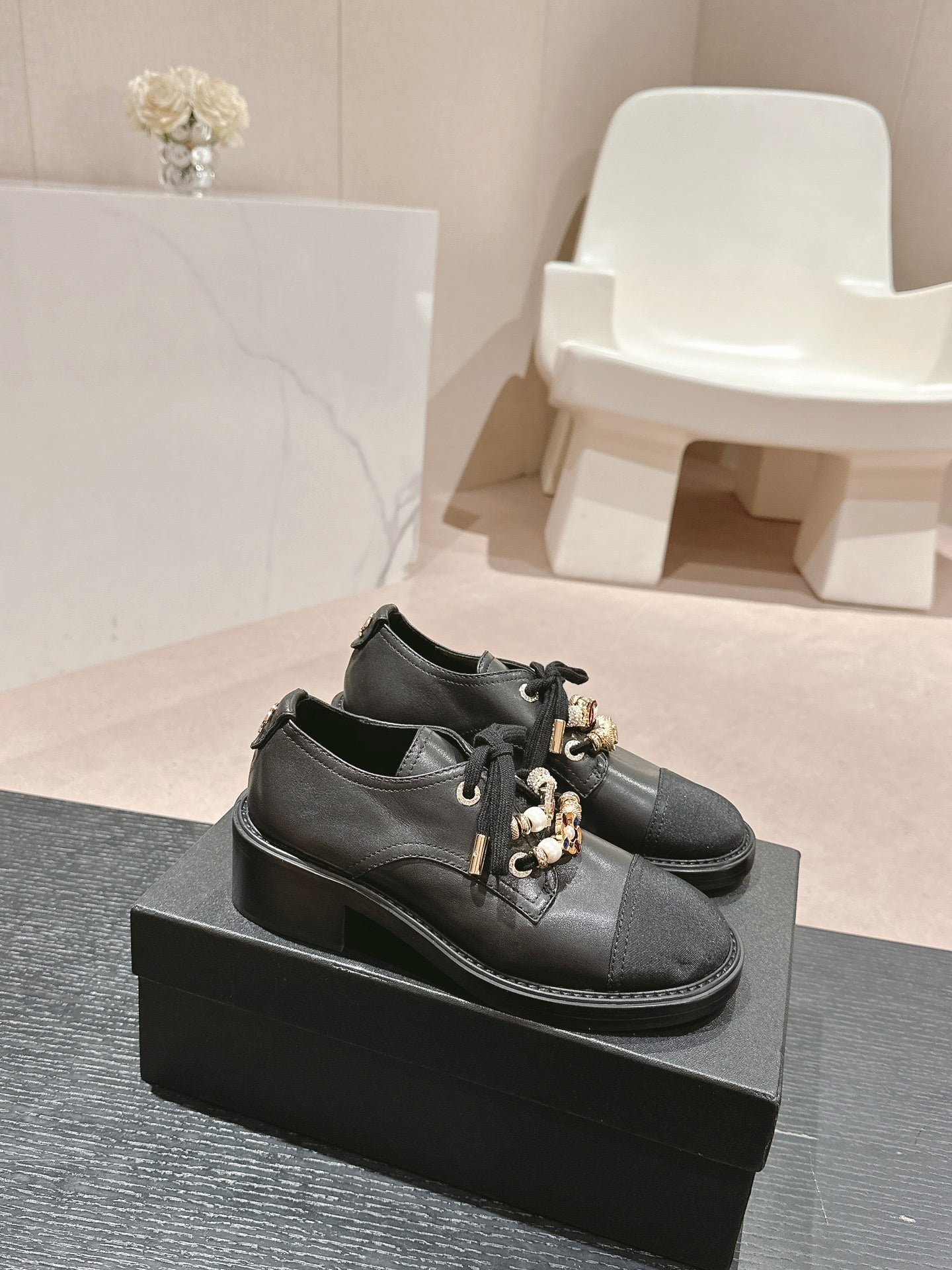 OXFORD SHOES BLACK SHEEPSKIN - 34