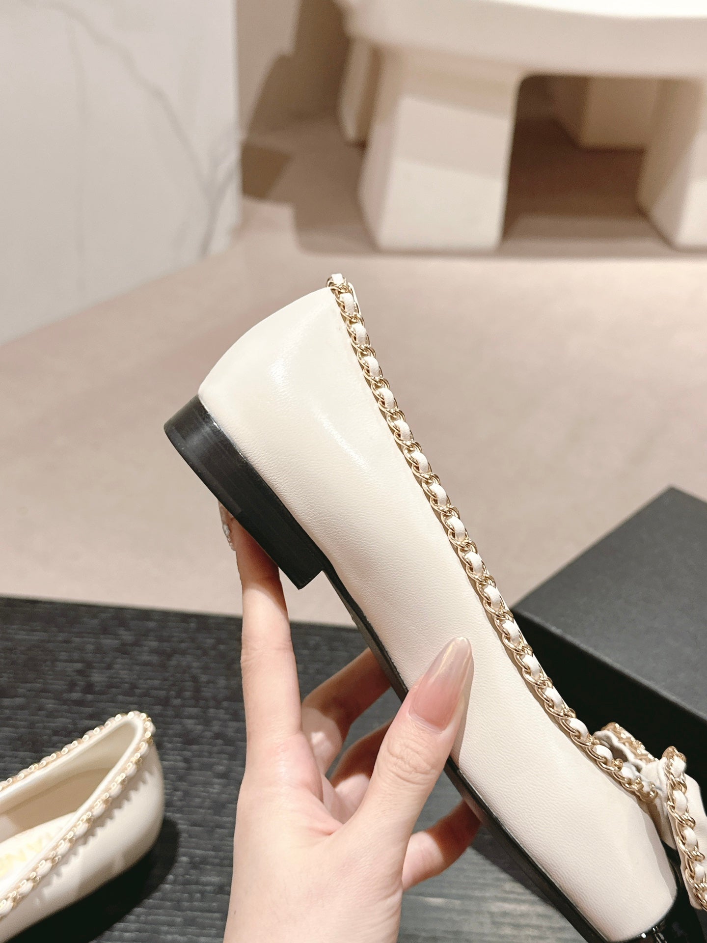 BOWKNOT BALLET FLAT IN WHITE MIX BLACK SHEEPSKIN - 34