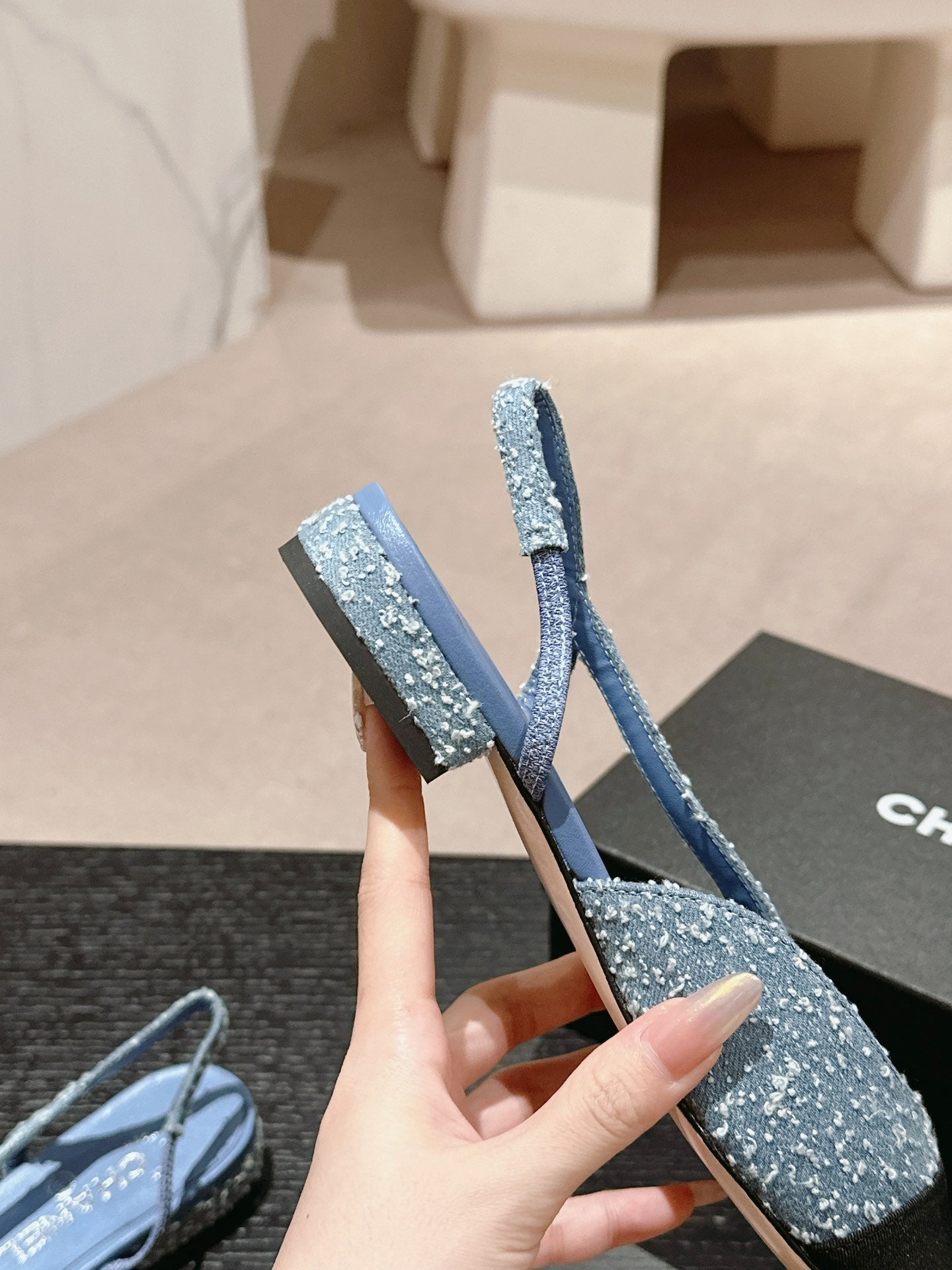 SLINGBACKS IN LIGHT BLUE DENIM AND BLACK SATIN - 34