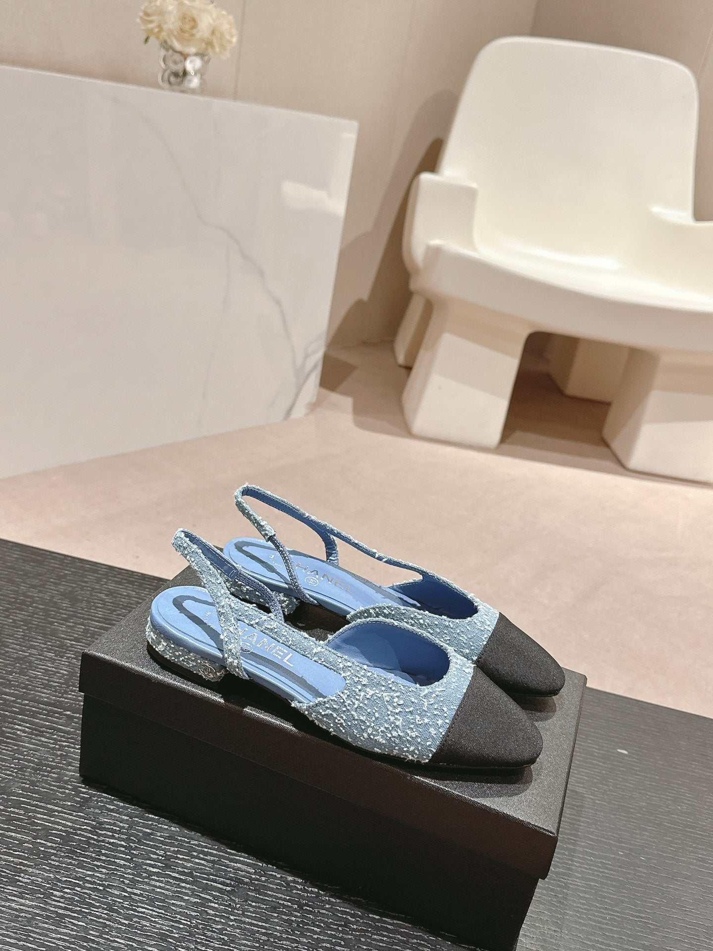 SLINGBACKS IN LIGHT BLUE DENIM AND BLACK SATIN - 34