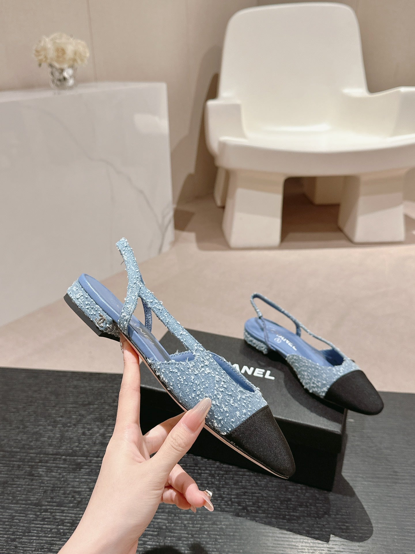 SLINGBACKS IN LIGHT BLUE DENIM AND BLACK SATIN - 34