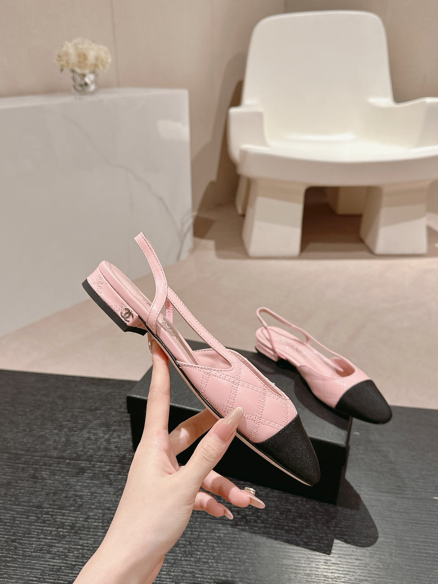 SLINGBACKS IN LIGHT PINK LAMBSKIN AND BLACK SATIN - 34