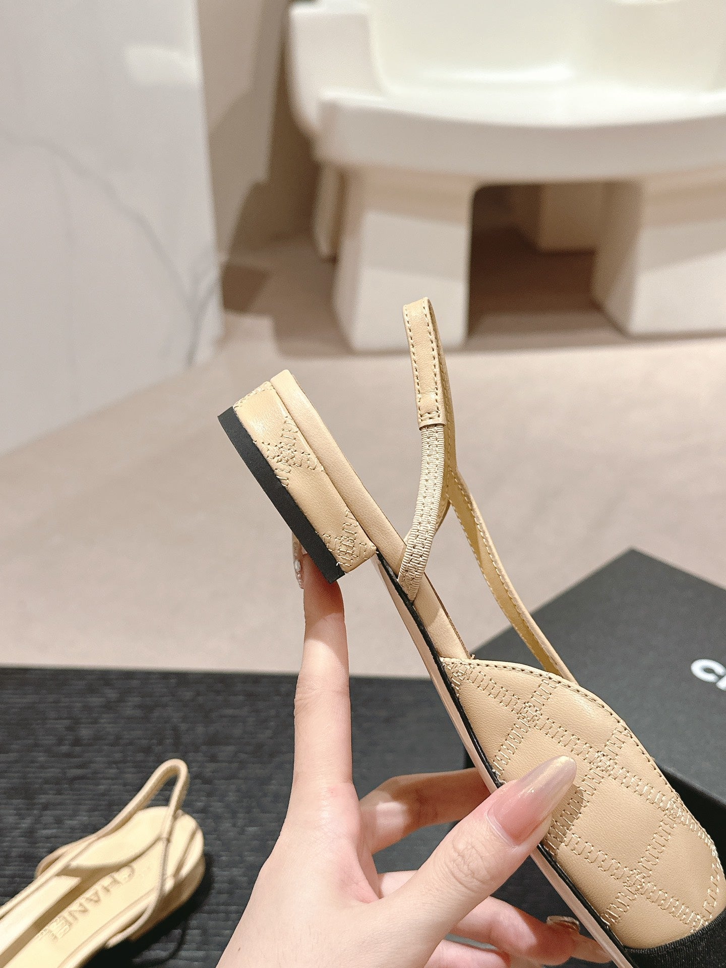 SLINGBACKS IN BEIGE CREAM LAMBSKIN AND BLACK SATIN - 34