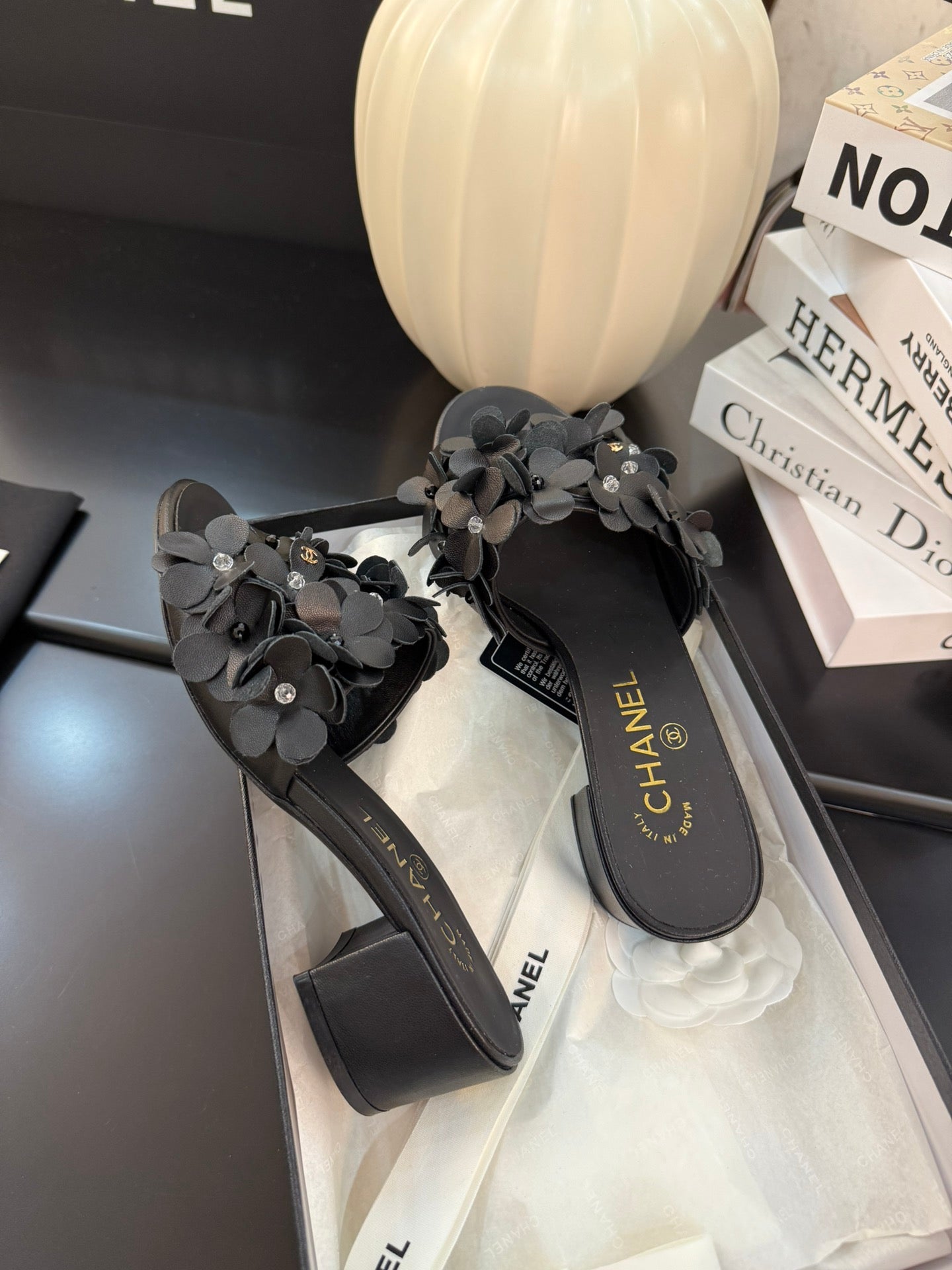 MID HEEL 45 MM MULE IN BLACK CALFSKIN - 34