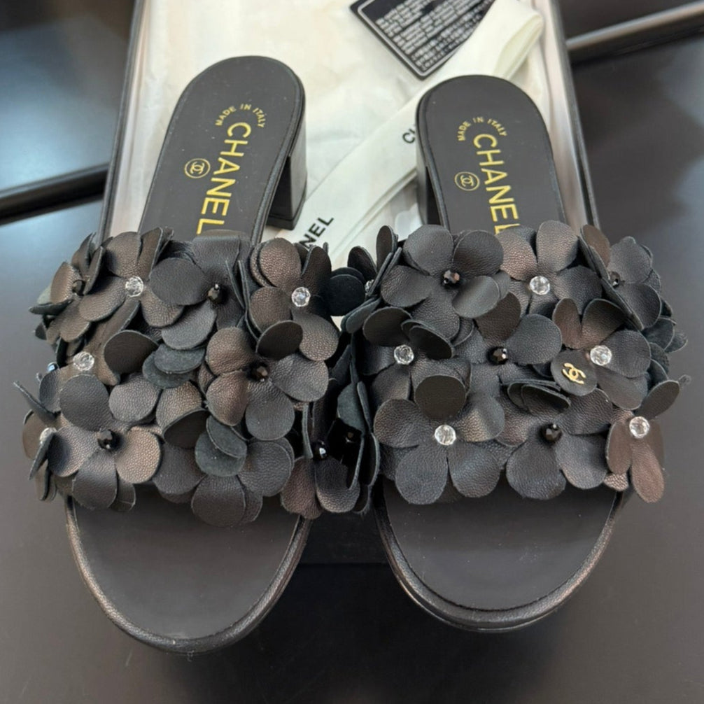 MID HEEL 45 MM MULE IN BLACK CALFSKIN - 34