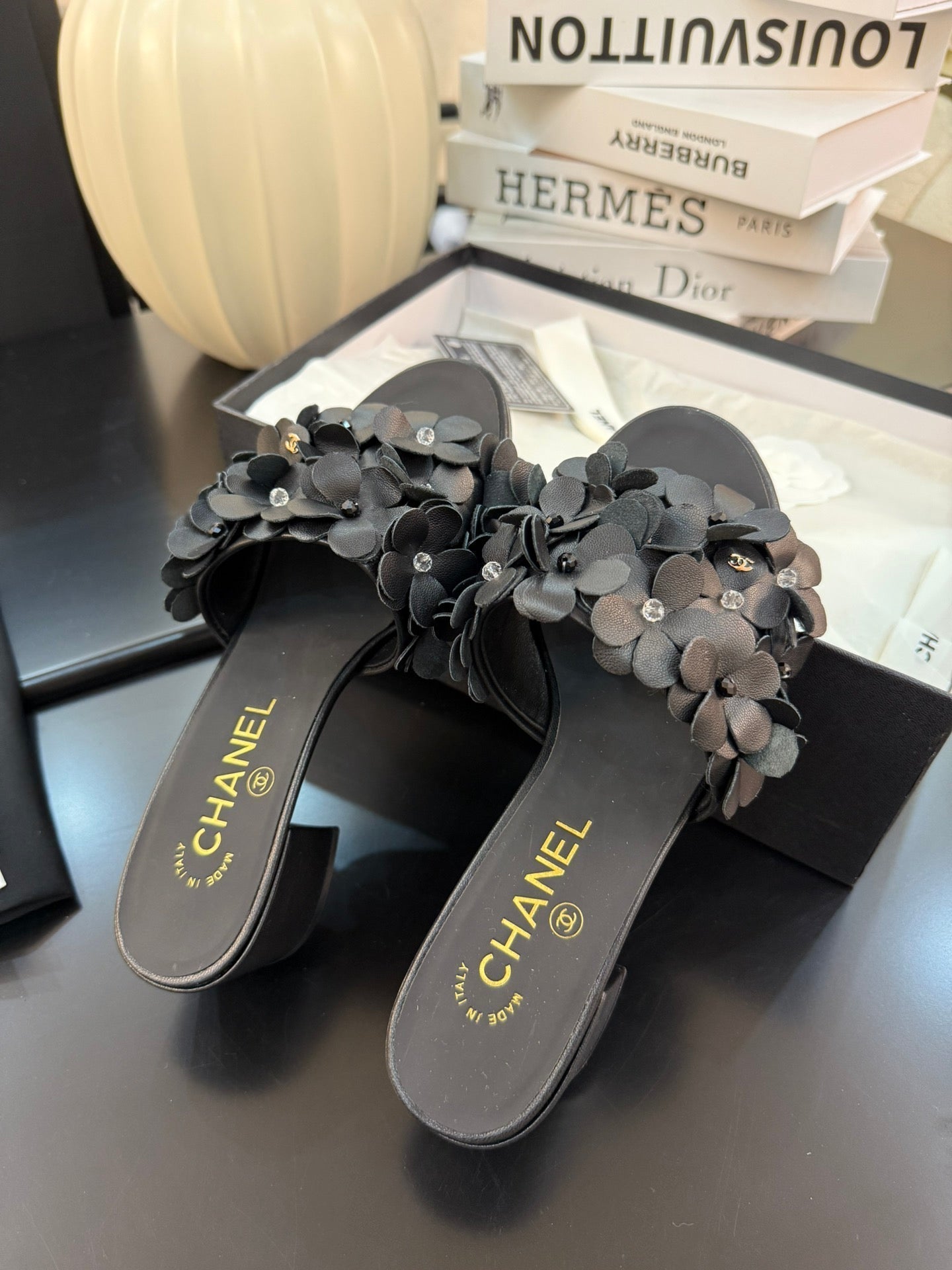 MID HEEL 45 MM MULE IN BLACK CALFSKIN - 34