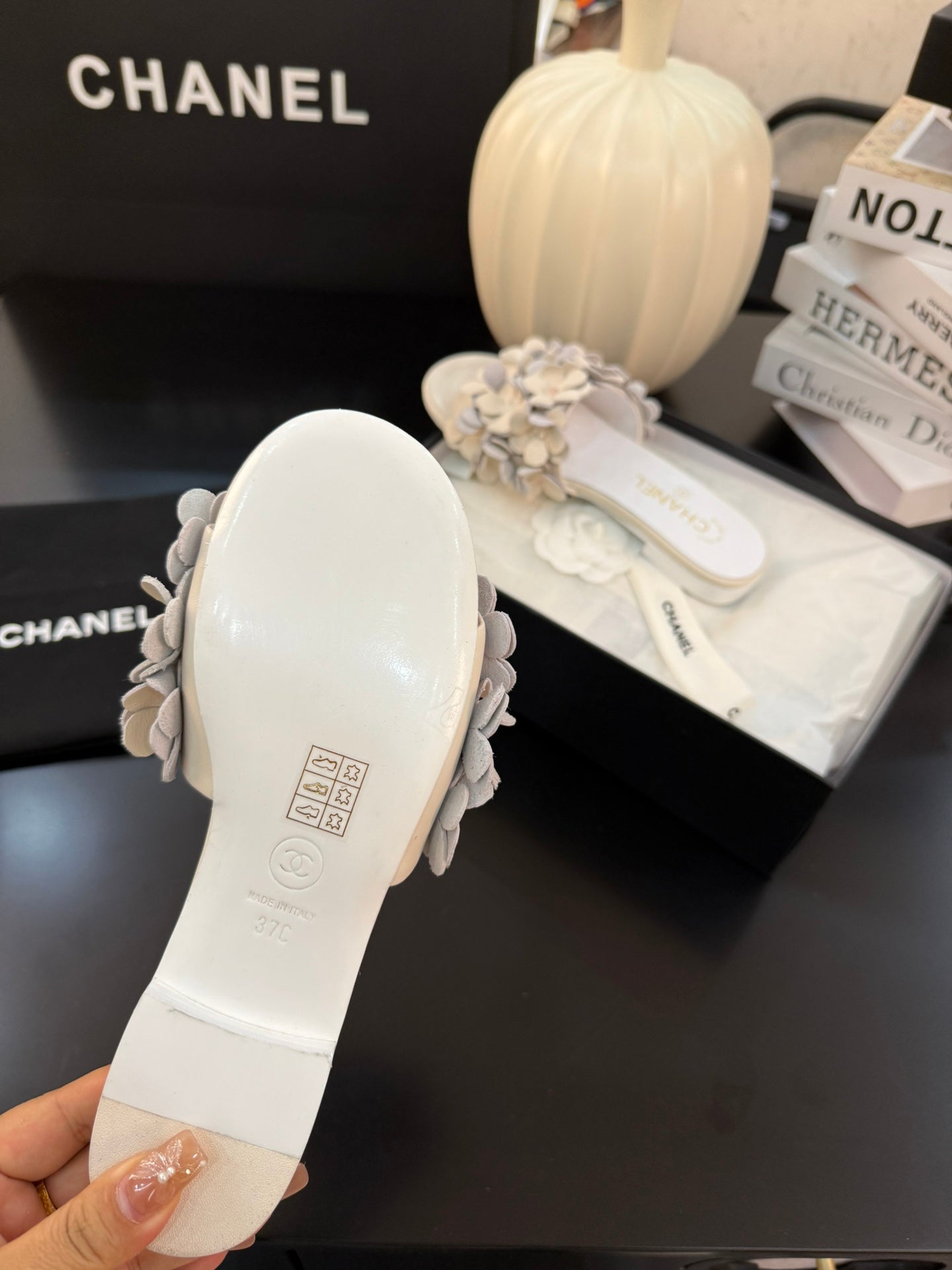 FLAT MULE 15 MM IN PALE GRAY CALFSKIN - 34