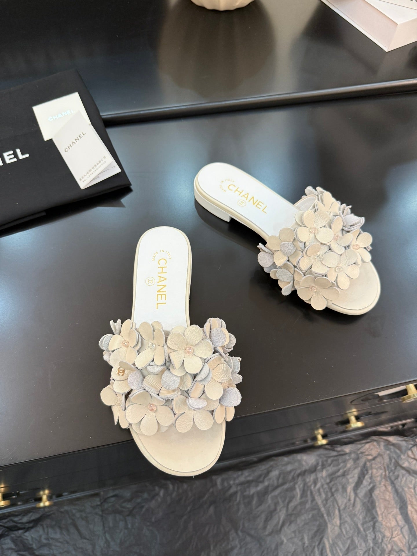 FLAT MULE 15 MM IN PALE GRAY CALFSKIN - 34