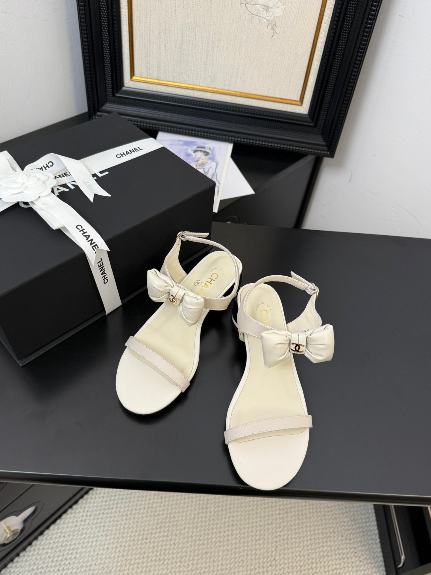 FLAT SANDALS 5 MM IN WHITE CREAM CALFSKIN - 34