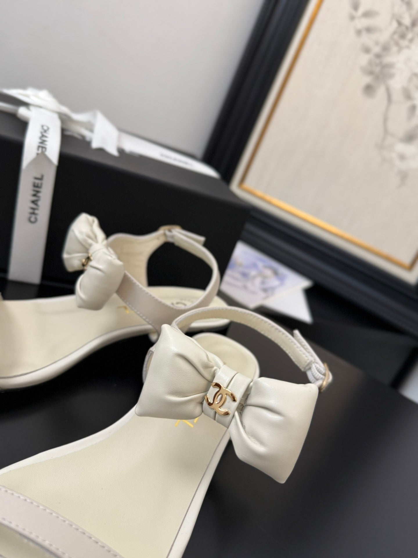 FLAT SANDALS 5 MM IN WHITE CREAM CALFSKIN - 34