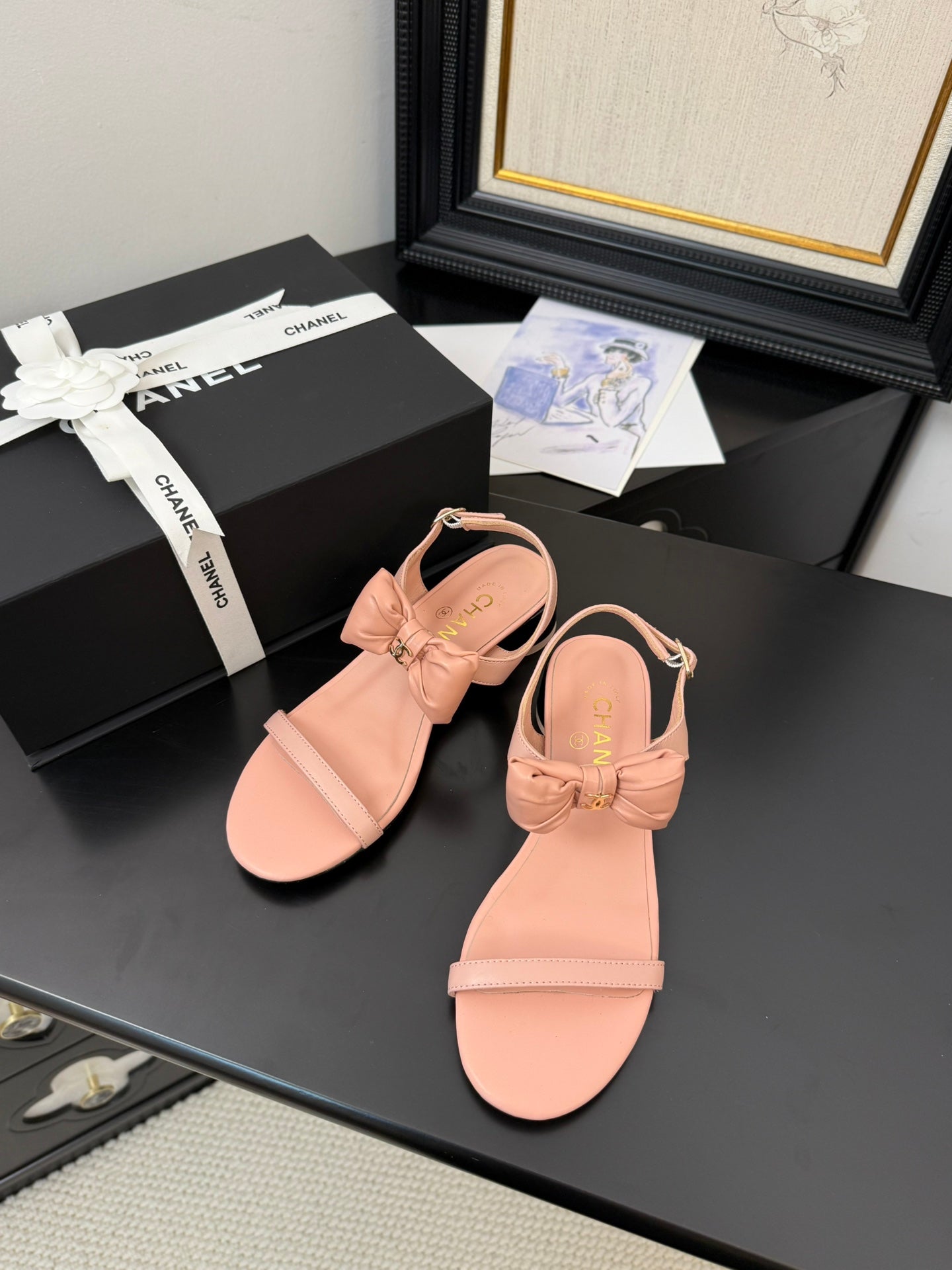 FLAT SANDALS IN PEACHY PINK CALFSKIN WITH BOW - 34